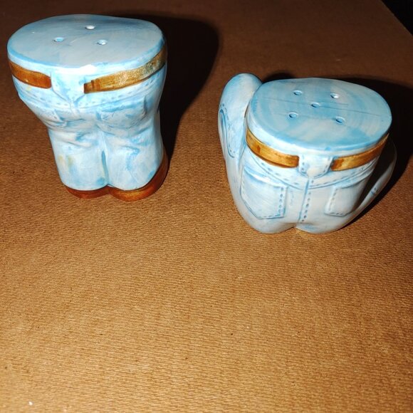 Vintage Blue Jeans Salt & Pepper Shakers Cowboy Boots Ceramic Western Kitchen - Picture 5 of 5